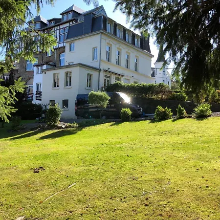 Villa Les Tamaris *